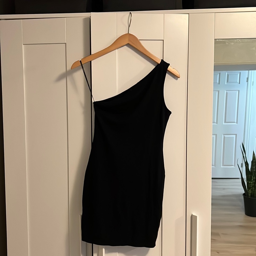 One shoulder bodycon dress